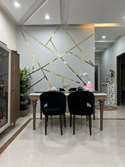 DIY Acrylic Mirror Strips Wall Décor
